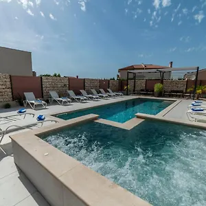 Pinna - Pinna Apartment