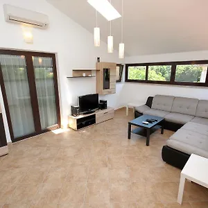 Vv Apartment