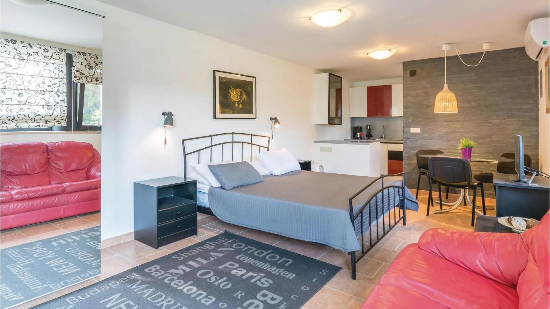 Cozy Apartment In Pula With Kitchen