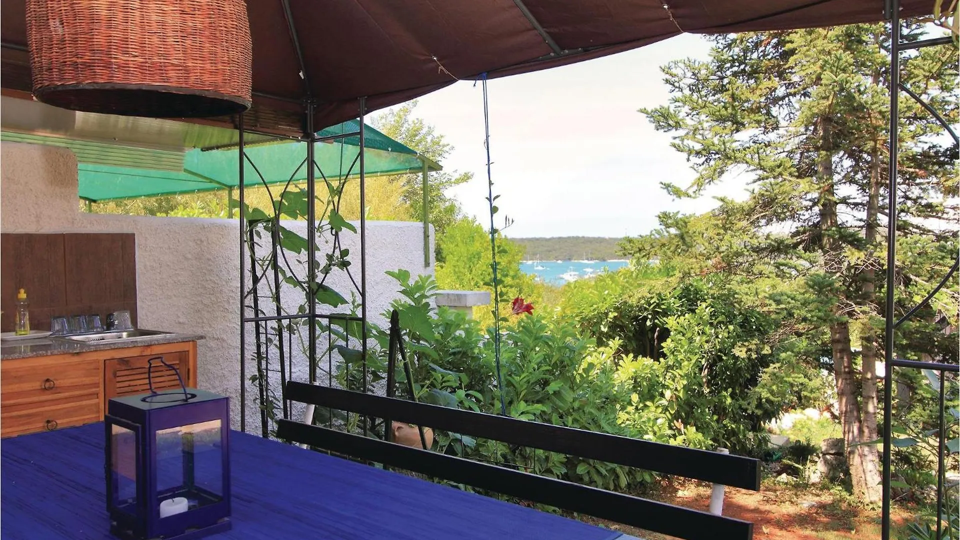 Cozy Apartment In Pula With Kitchen Croatia